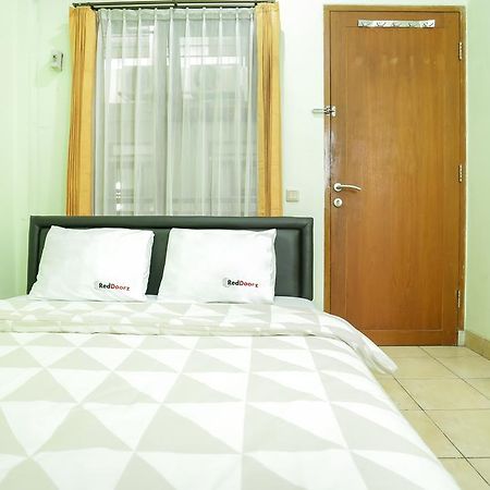 Reddoorz Near Sukajadi Hotel Bandung Ngoại thất bức ảnh