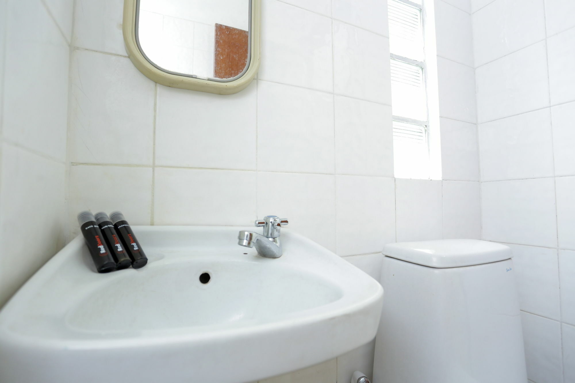 Reddoorz Near Sukajadi Hotel Bandung Ngoại thất bức ảnh